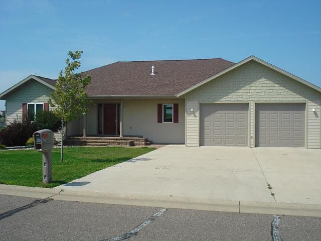 1st image of 76 Helen Ave