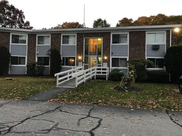 494 Putnam Pike APT A4, Smithfield, RI 02828