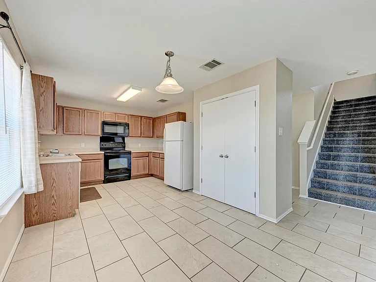 289 Drystone Trl — Photo 14