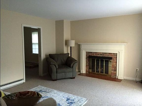 3rd image of 282 Arlington Ave