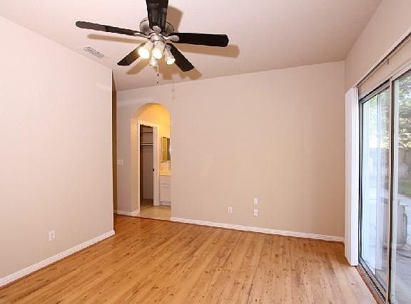 3rd image of 823 Claybury Ct