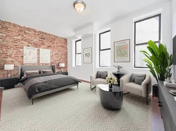 500 East 11th Street image 1 of 12