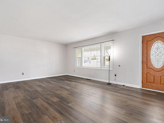 4th image of 4906 Ridgeview Ln