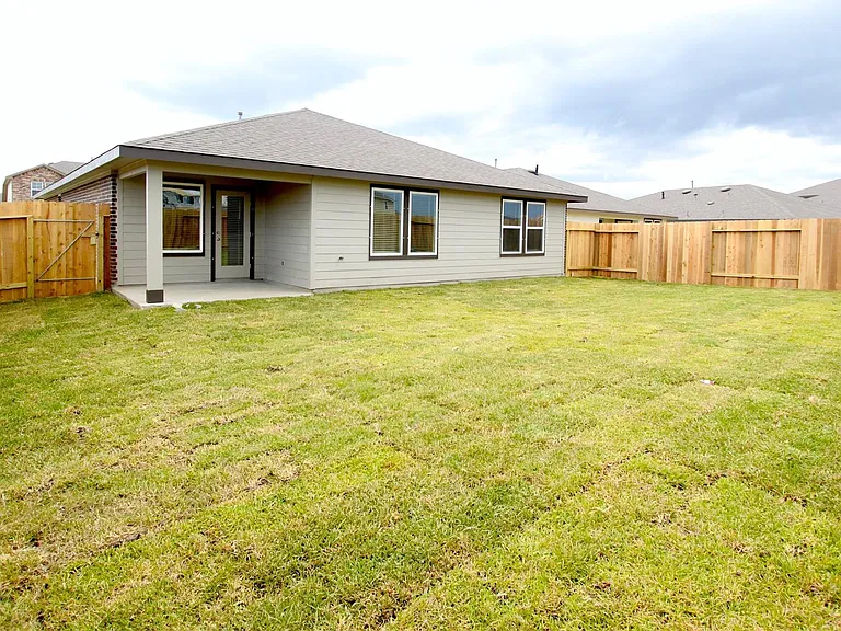8215 Brahman Ln — Photo 18