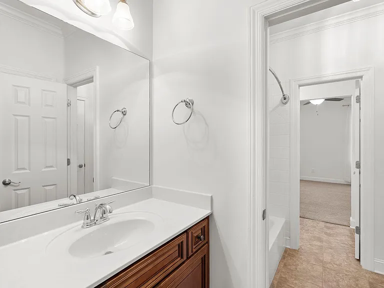 1610 Twin Square Way — Photo 37