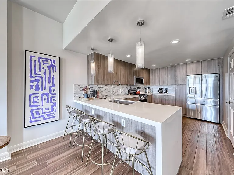 150 Las Vegas Blvd #1803 — Photo 14