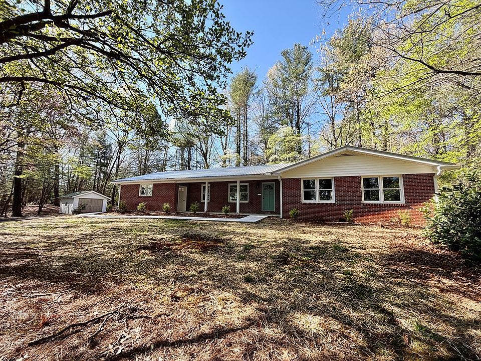 1st image of 51 Lakeview Cir