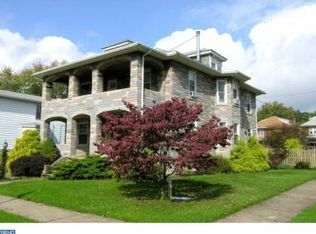 2401 Noble St, Reading, PA 19609