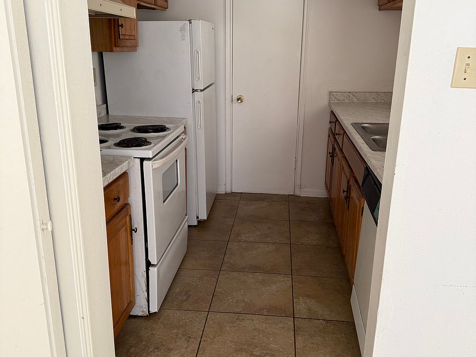 1st image of 231 Antrim Dr APT C