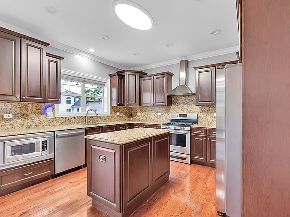 5th image of 456 Arbor Ln
