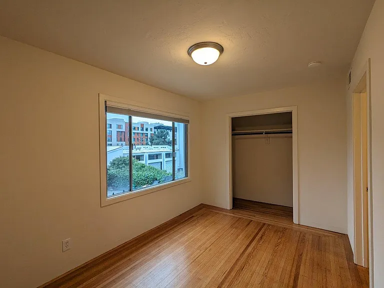 2038-2042 Hearst Avenue — Photo 20