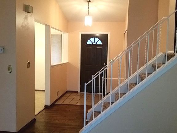 5th image of 1379 Peachtree Dr