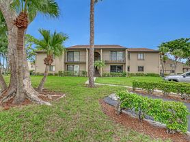522 Shady Pine Way