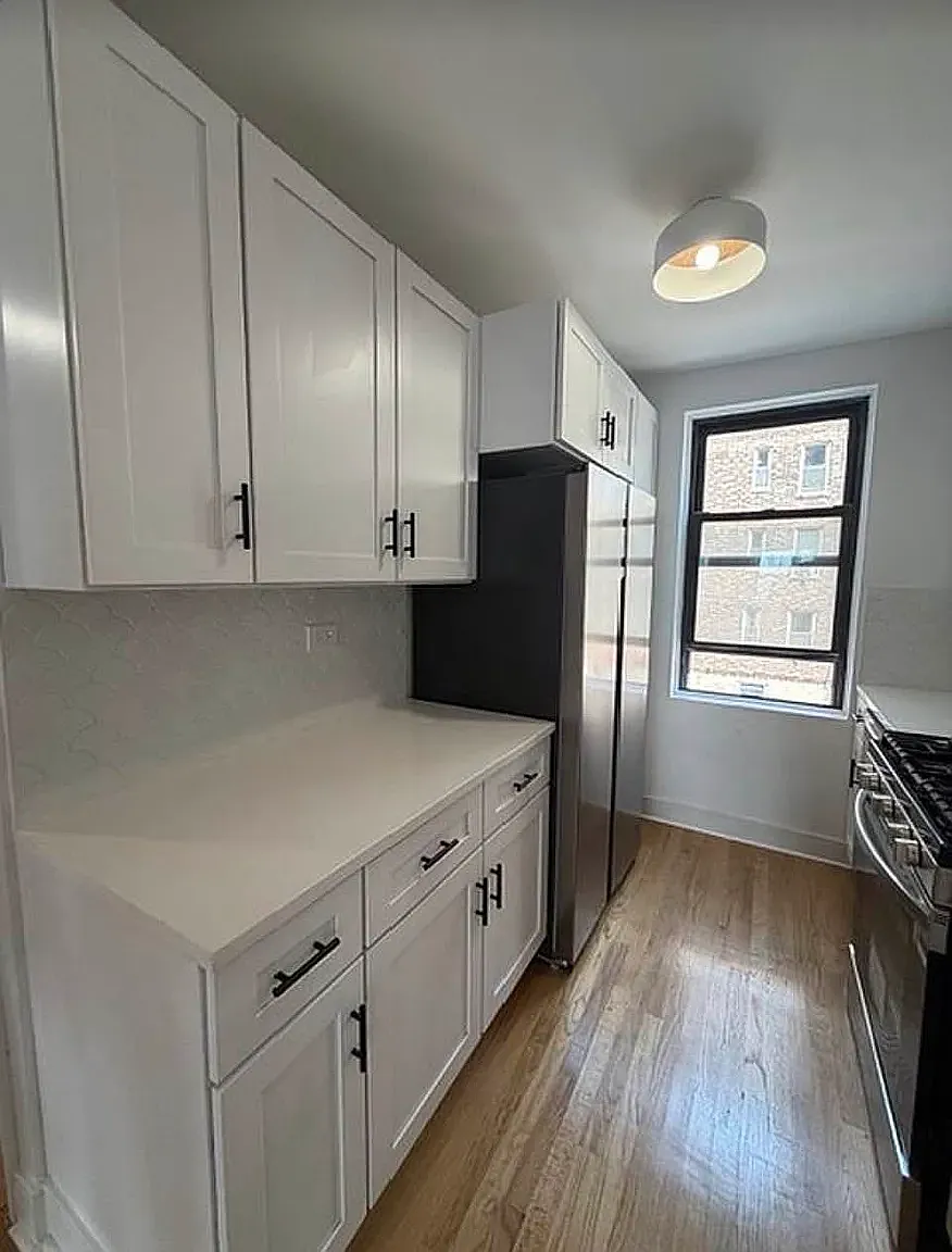 445 West 240th Street — Photo 2