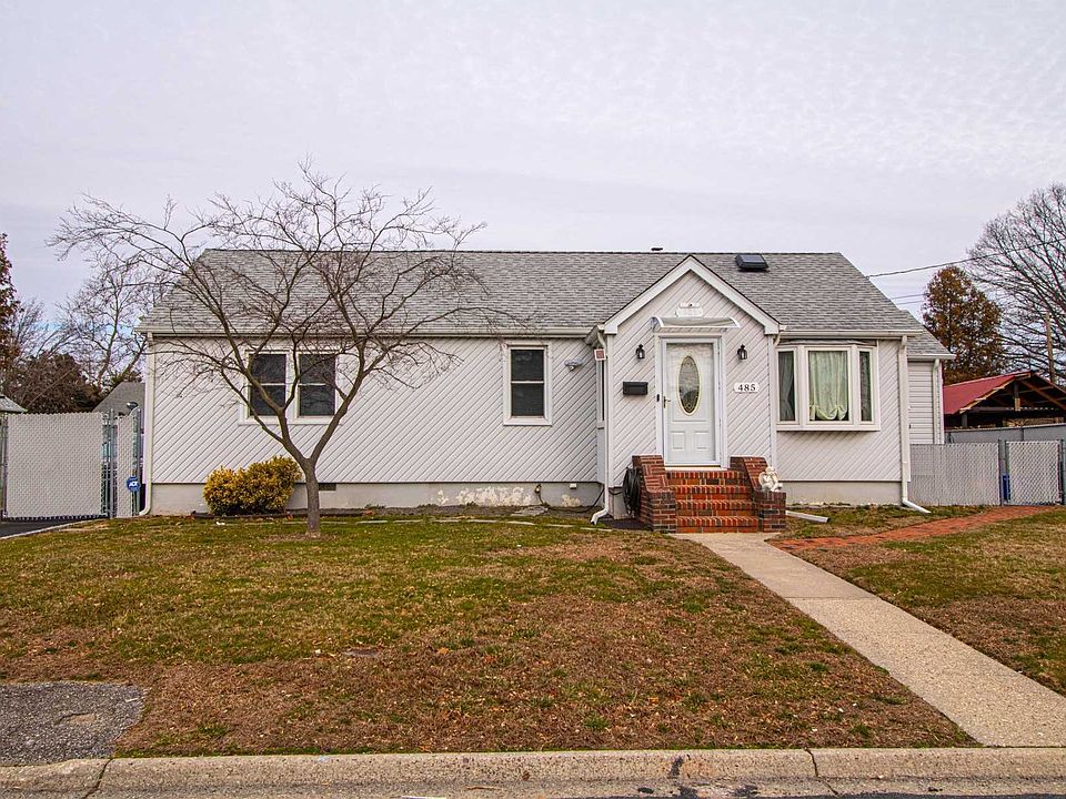 1st image of 485 Campagnoli Ave