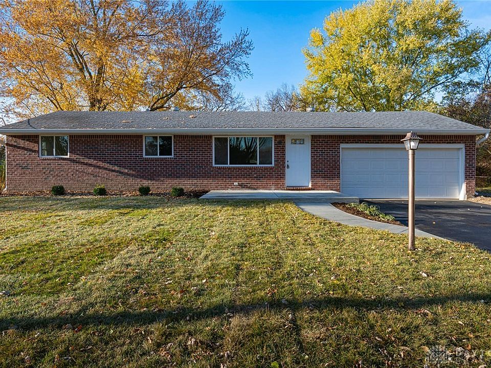 1st image of 375 Lincoln Dr