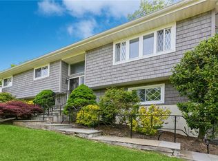 24 Tappan Ter, Briarcliff Manor, NY 10510