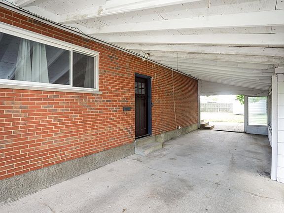 5th image of 955 Vacationland Dr