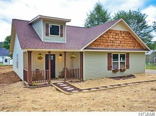 104 Clint Warren St NE, Hanceville, AL 35077