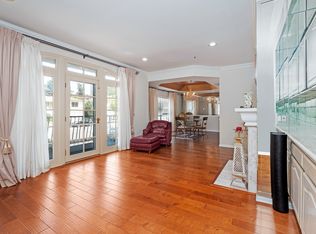 2025 S Beverly Glen Blvd APT 1D, Los Angeles, CA 90025