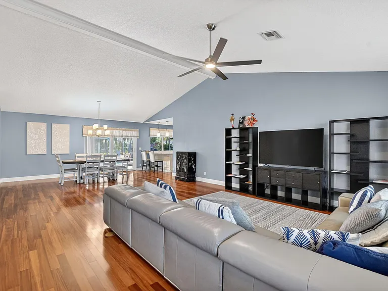 18298 102nd Way S — Photo 15