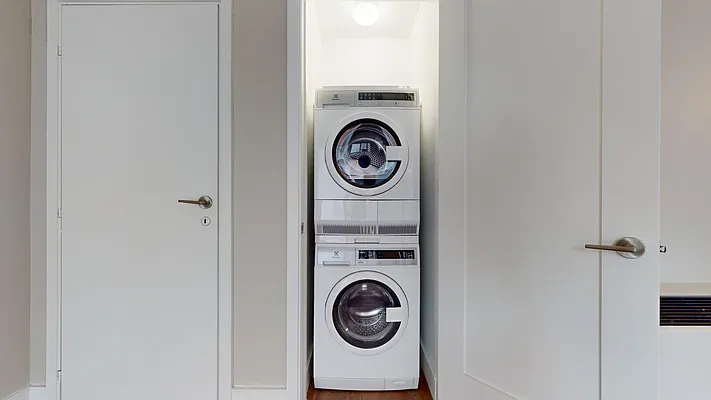 Rented by Bond New York | media 8