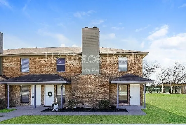 5947 Shadydell Dr — Photo 1