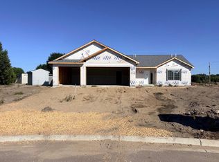 656 Daisy Ct, Lake Crystal, MN 56055