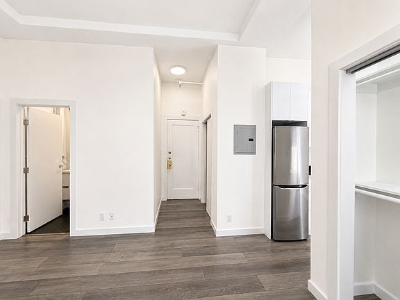 5th image of 626 Powell St APT 103