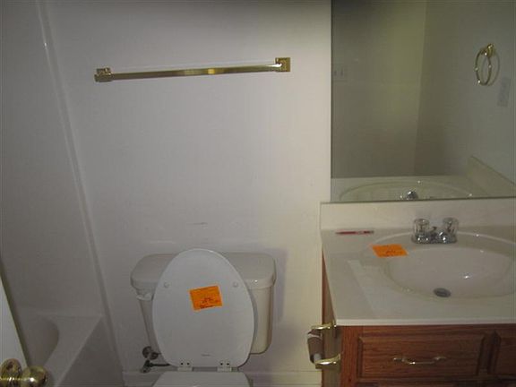 5th image of 5698 Kaitlyn Dr W