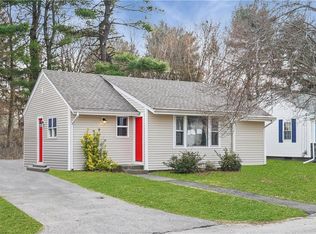 13 Cresant Dr, North Providence, RI 02904