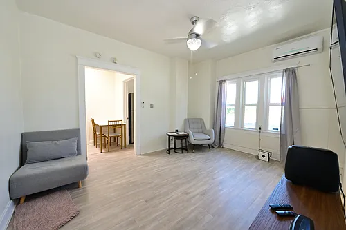 1489 E Colorado Blvd #202 Photo 1