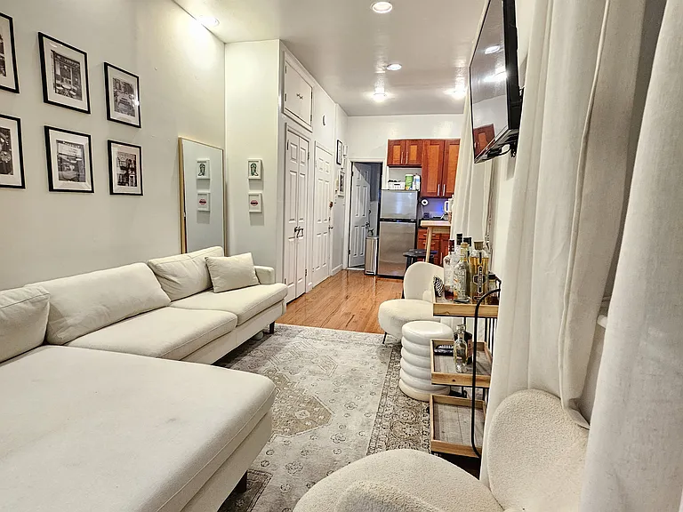 312 E 9th St #3 — Photo 2