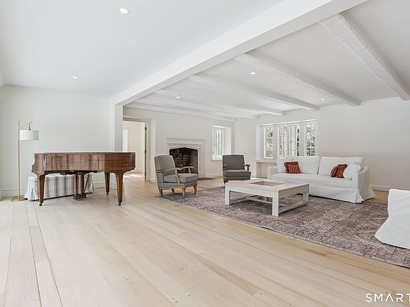 2nd image of 1085 Ridge Road