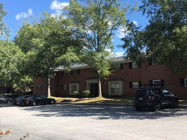 1 bed, 860 sqft, $995 — Photo 1