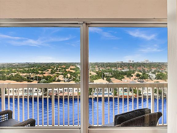 3rd image of 1500 S Ocean Dr APT 11A