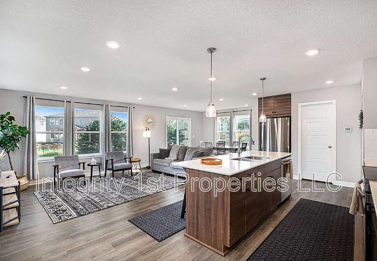 13316 W 180th St — Photo 2