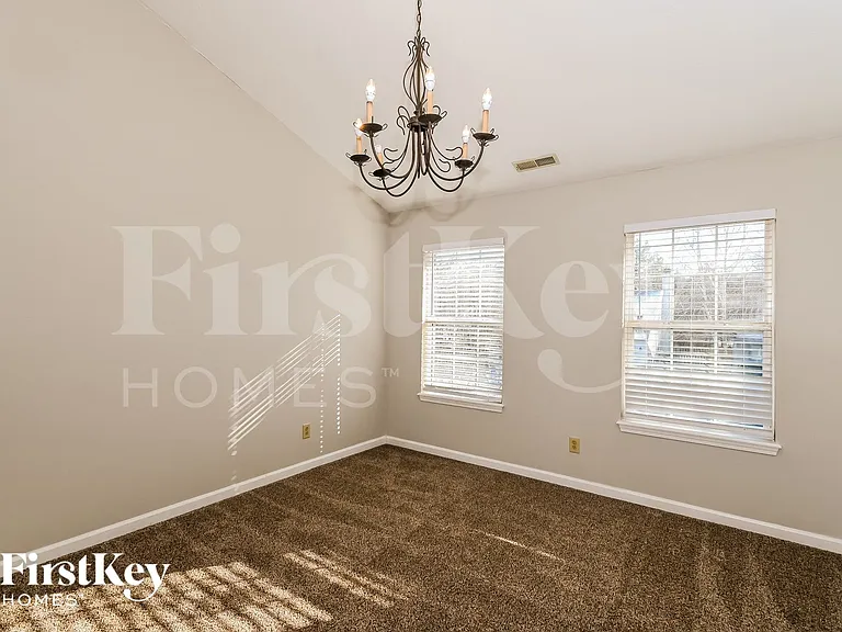 4804 Oakton Way — Photo 3