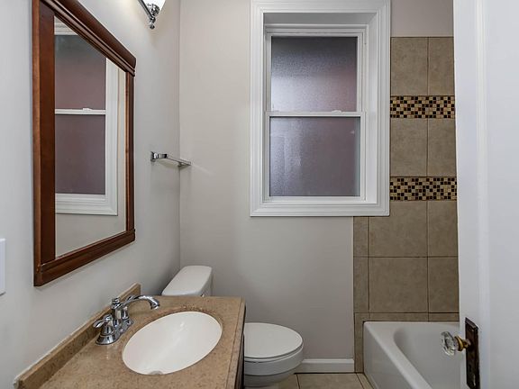 3rd image of 817 Westgate Ave Floor 2