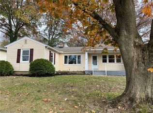 557 Hartzell Dr, Barberton, OH
