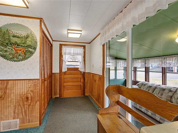 5th image of 900 Old State Rd