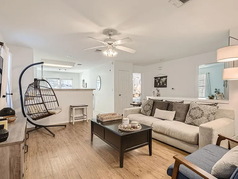 7012 Encanto Trl — Photo 5