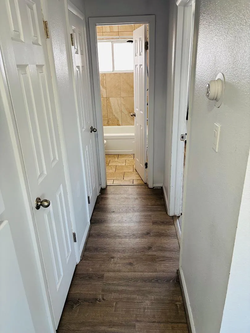215 River View Dr - Apt. J — Photo 3