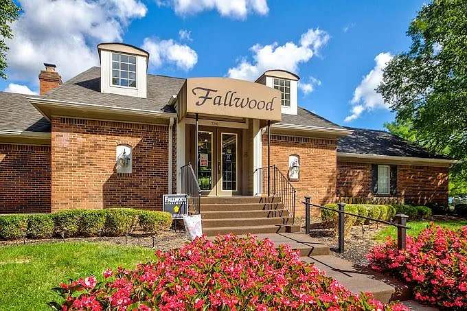 Fallwood — Photo 2