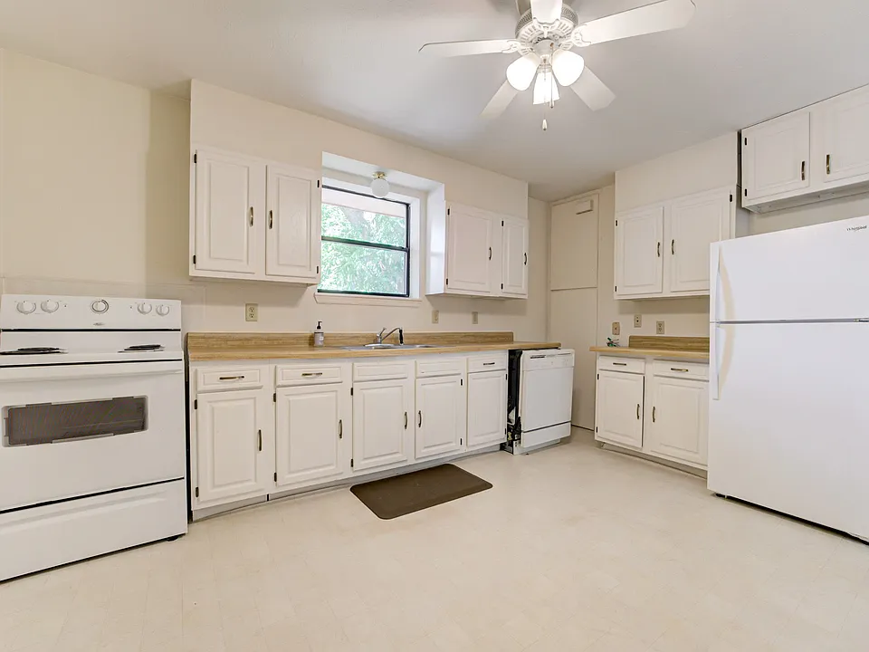602 S Flood Ave #602