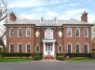 1060 Fisher Ln, Winnetka, IL 60093