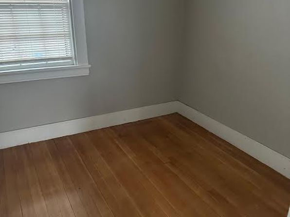 152 Lonsdale Main St