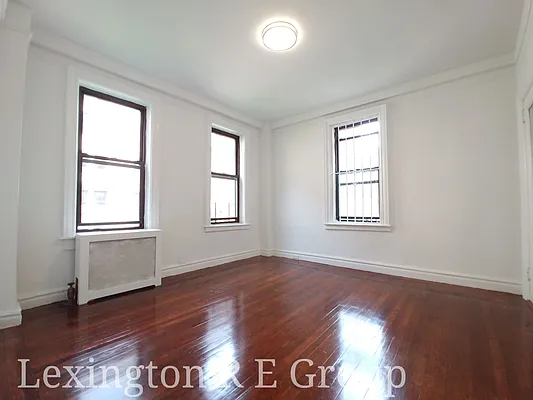 Rented by Lexington Real Estate Group | media 26