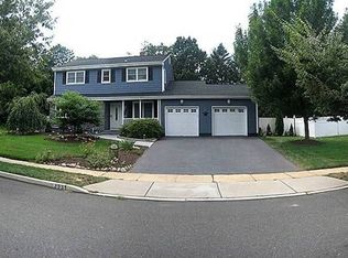 396 Cindy St, Old Bridge, NJ 08857