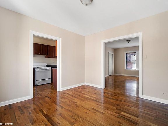 5th image of 1139 Oak Ave